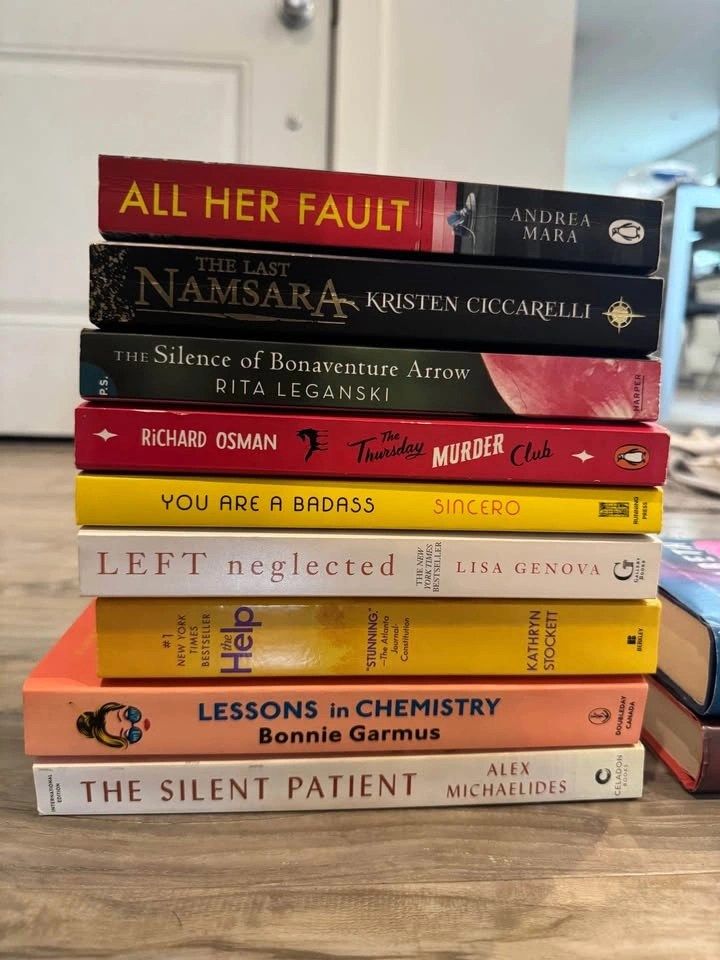 Like New - Popular Books - photo 2