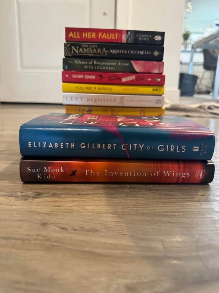 Like New - Popular Books - photo 3