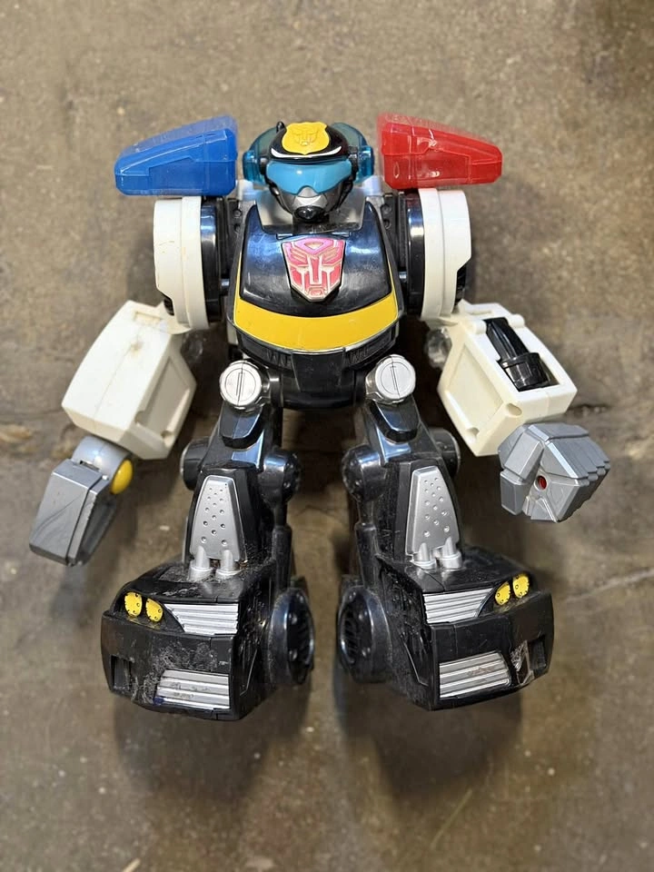 Transformers Rescue Bots Chase the Police-Bot Action Figure