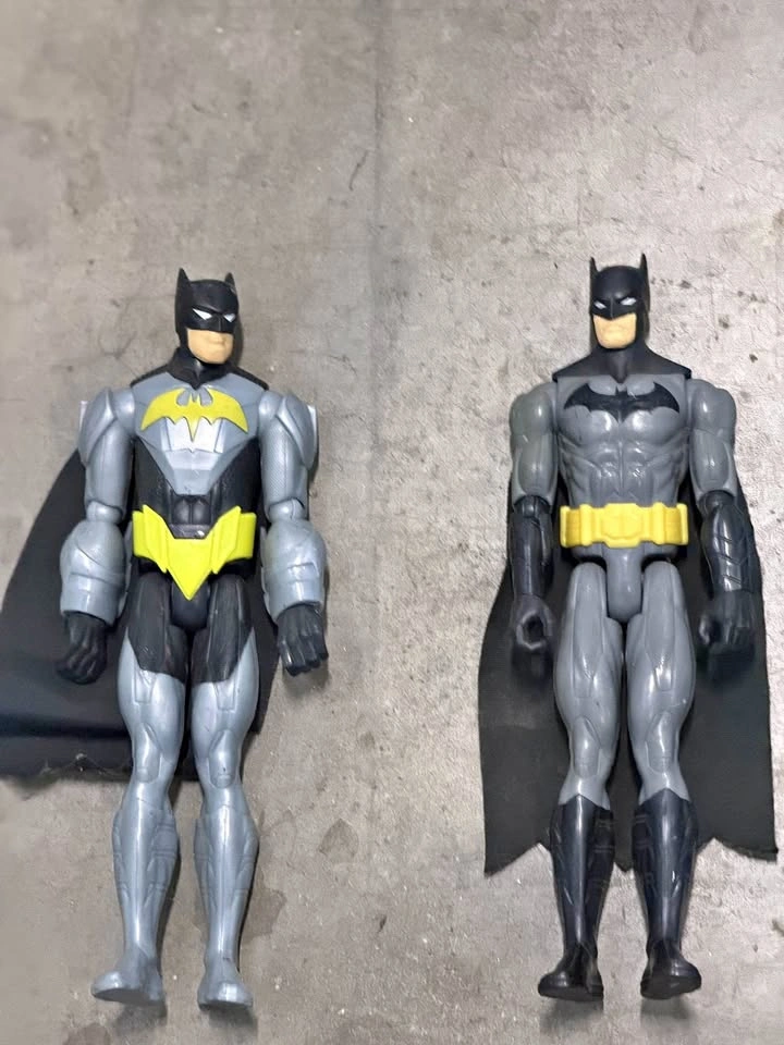 DC Comics Batman Action Figure Set of 2