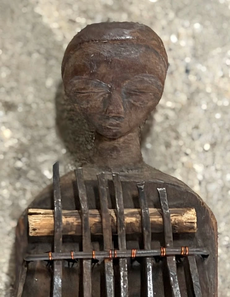 Vintage Hand-Carved African Kalimba Thumb Piano - photo 2