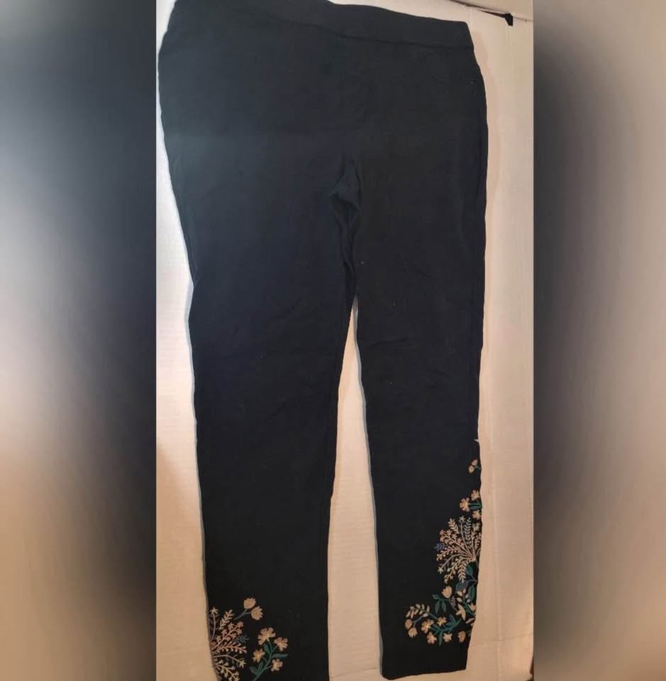 Style &Co Black Leggings with Floral Embroidery Size PL - photo 4