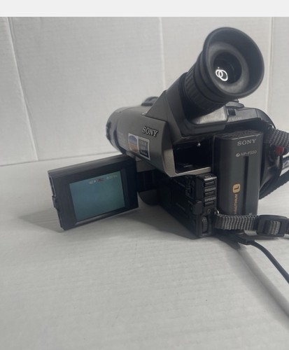 Sony CCD-TRV36 Video Hi8 Handycam Camcorder (NOT Tested) Camera - photo 2