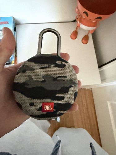 JBL Clip 3 Portable Bluetooth Speaker - Gray/Black - photo 2
