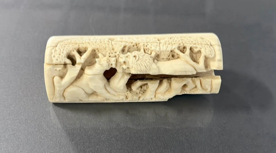 Vintage Authentic African Hand-Carved Lion and Lioness Sculpture - photo 3