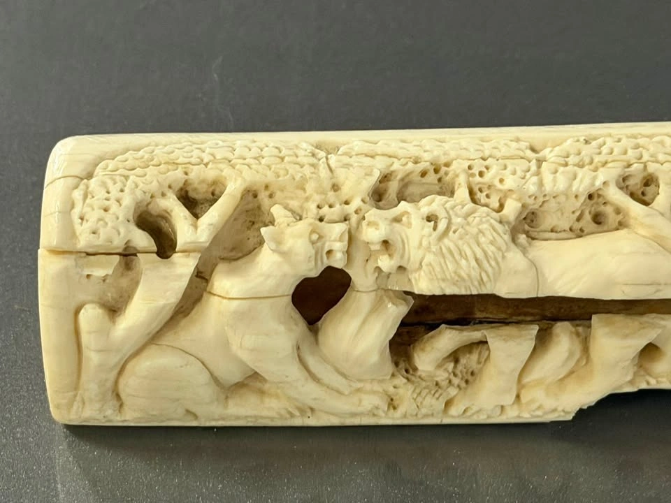 Vintage Authentic African Hand-Carved Lion and Lioness Sculpture - photo 4