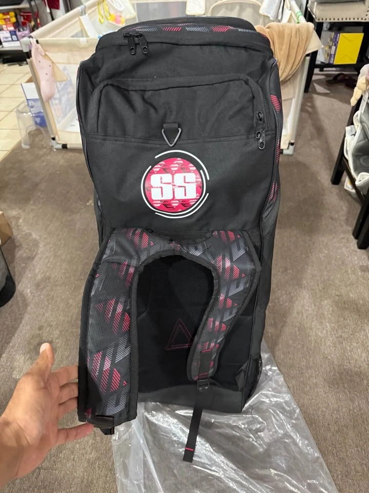 SS kit bag brand new - photo 4