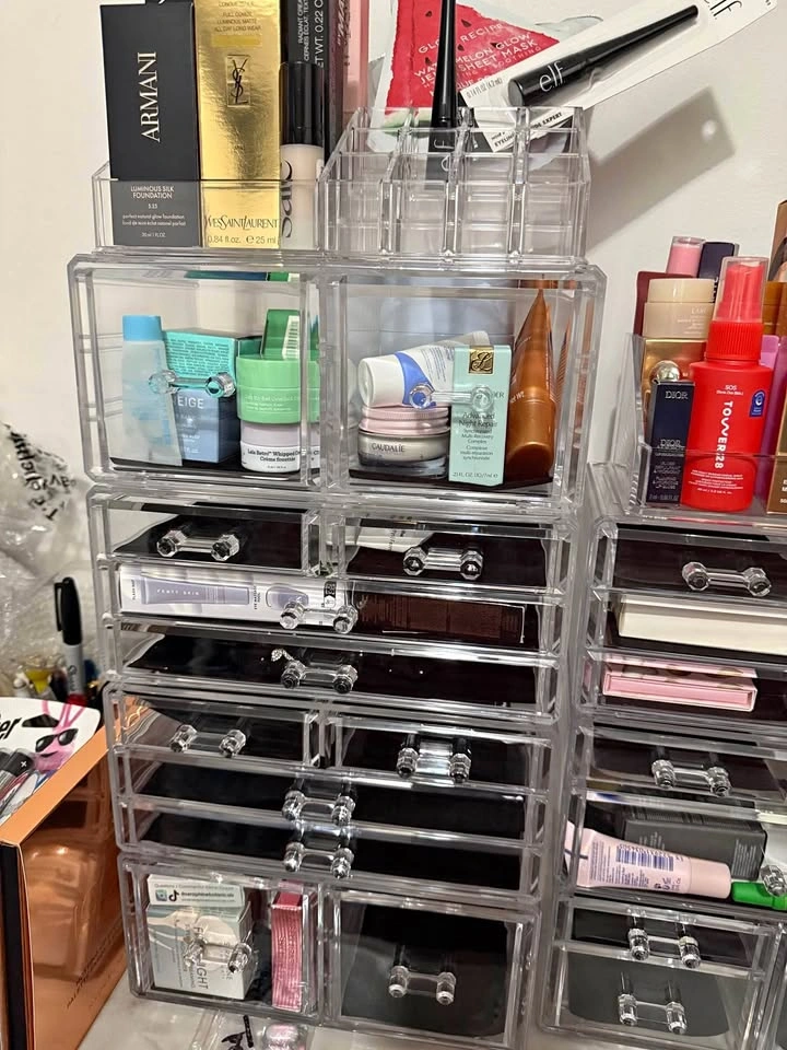 Makeup organiser