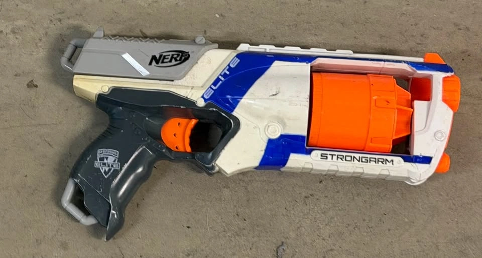 Nerf N-Strike Elite Strongarm Blasters - Set of 2 - photo 2