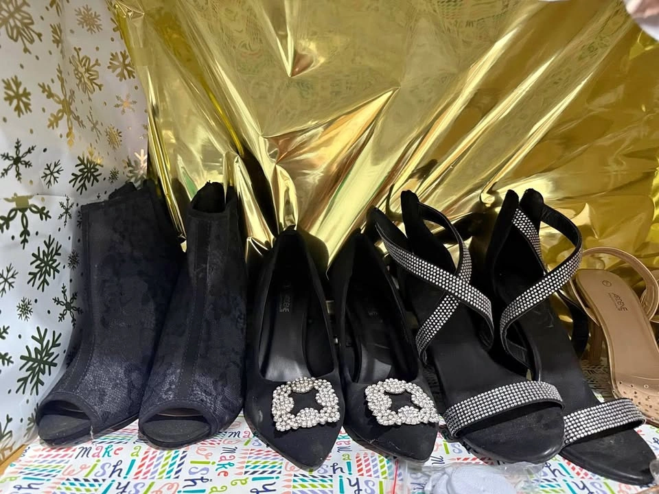 Black heels number 7