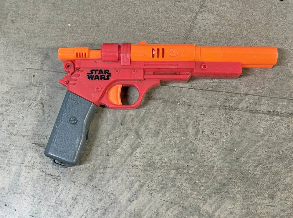 Nerf Star Wars Han Solo Qi'Ra Glowstrike Blaster Hasbro 2017