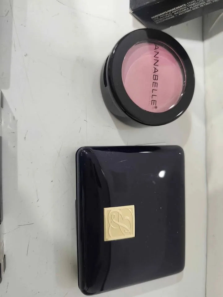 New never open 50% off cosmetics: MAC Avon Estee Lauder image indicator(4)