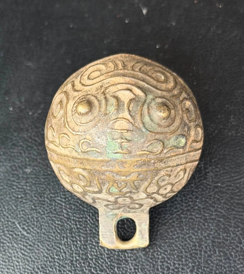1800’s Antique Pure Copper Tiger Head Bell - photo 2