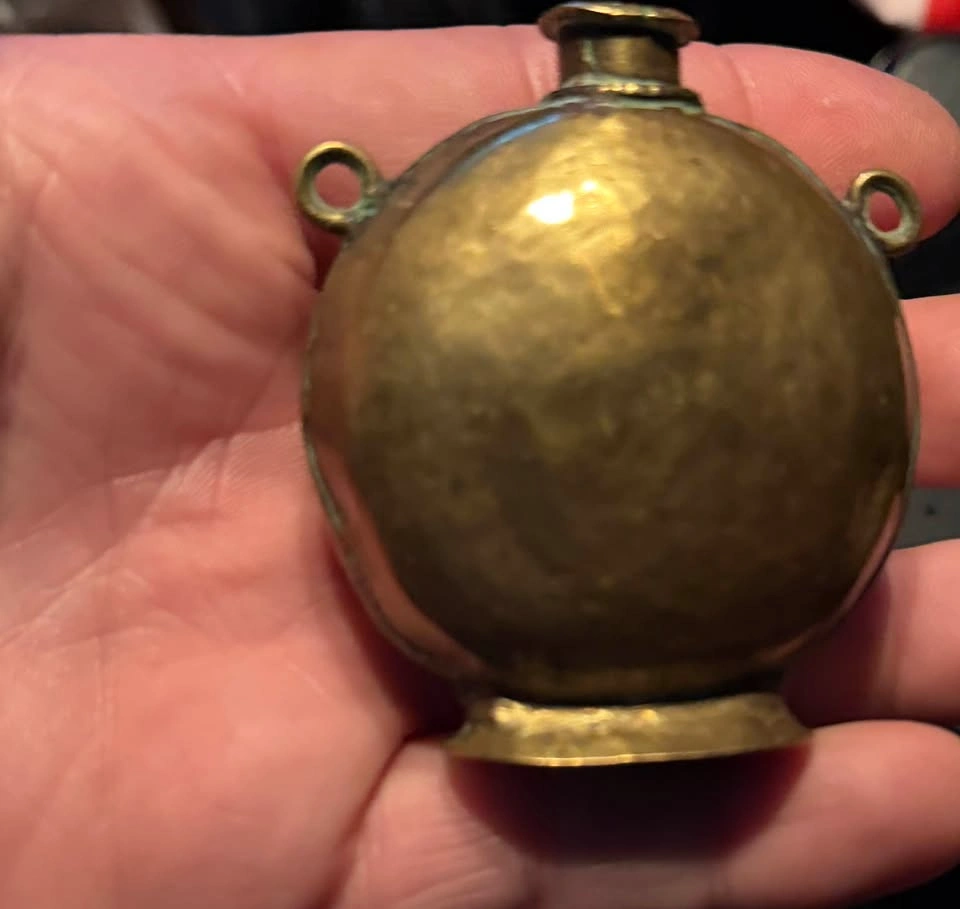 Vintage Tiny Brass Canteen Flask - photo 5