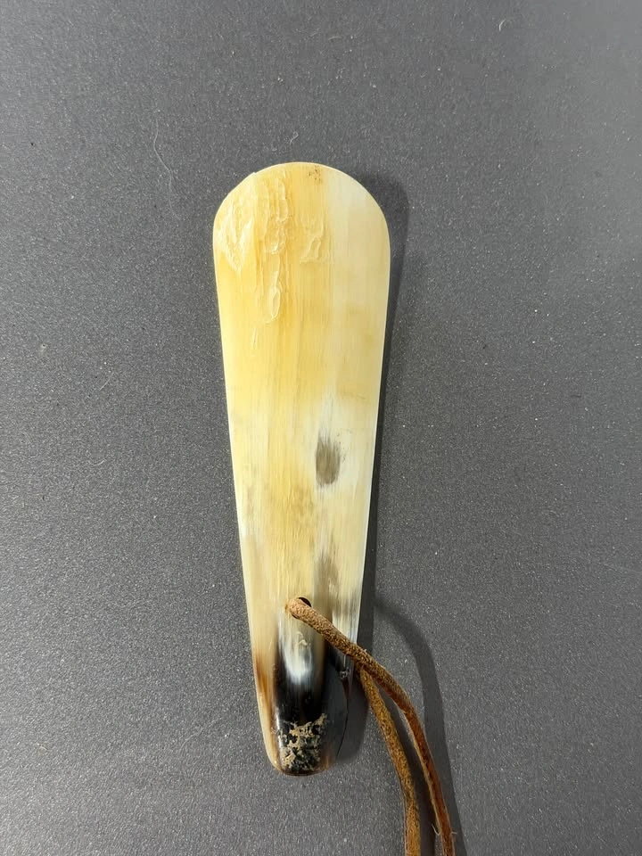 Vintage Real Horn Shoehorn Made in England - photo 2
