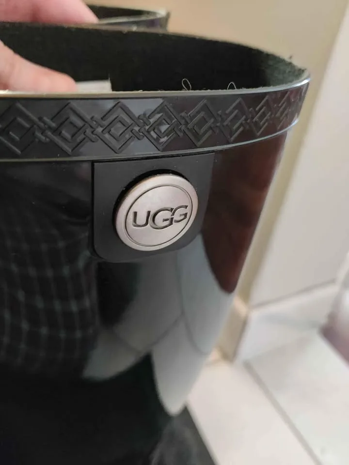 UGG Rubber Rain Boots Black - size 9 US image indicator(6)