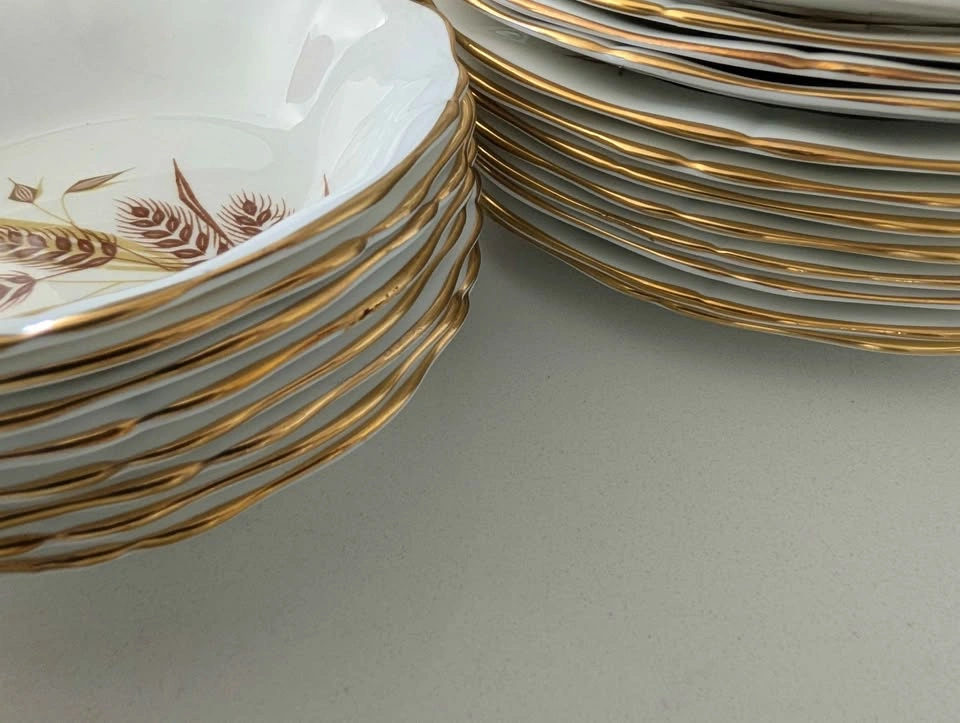 Vintage Wheat Pattern Porcelain Dinnerware Set - photo 5
