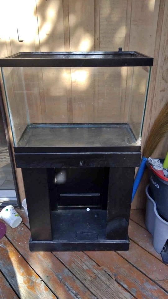 20 gallon fish tank with stand
