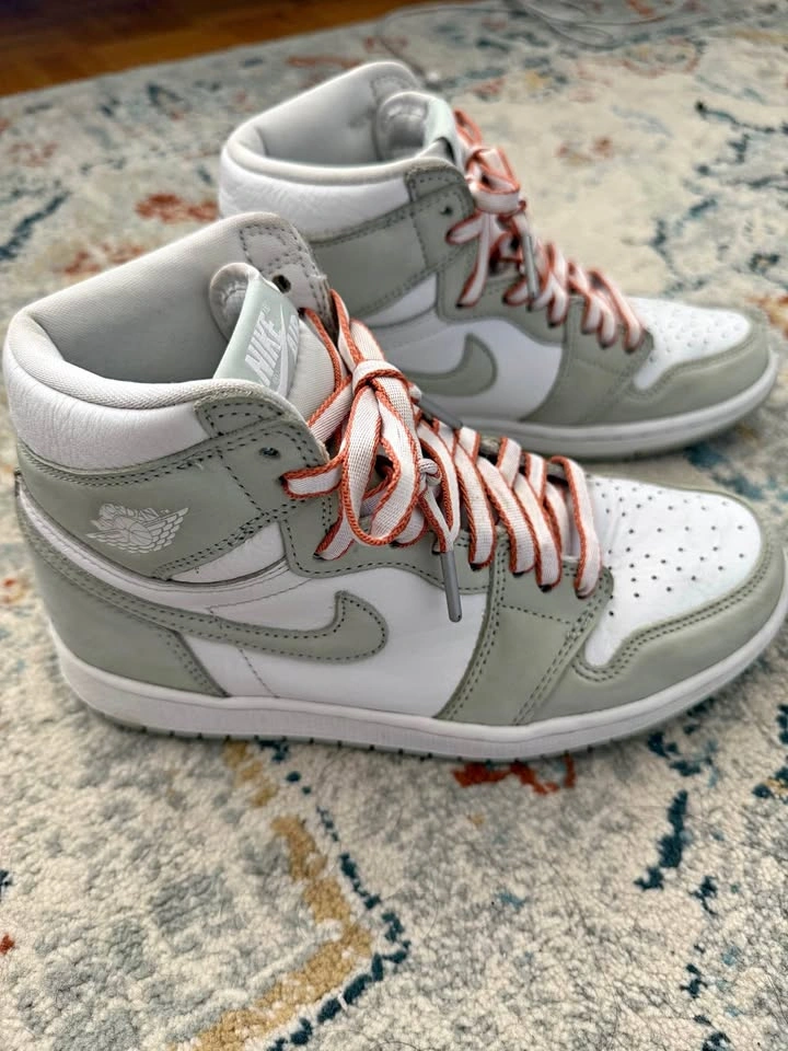 Air Jordan 1 Retro High OG Women's - Seafoam - Size 7W