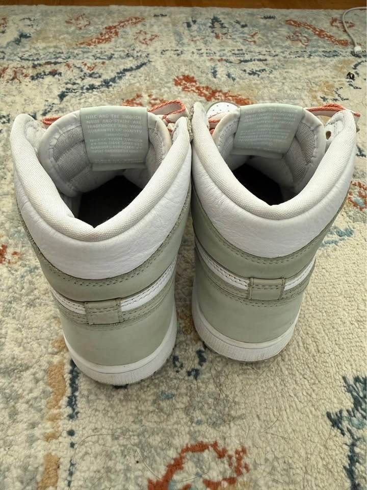 Air Jordan 1 Retro High OG Women's - Seafoam - Size 7W - photo 4