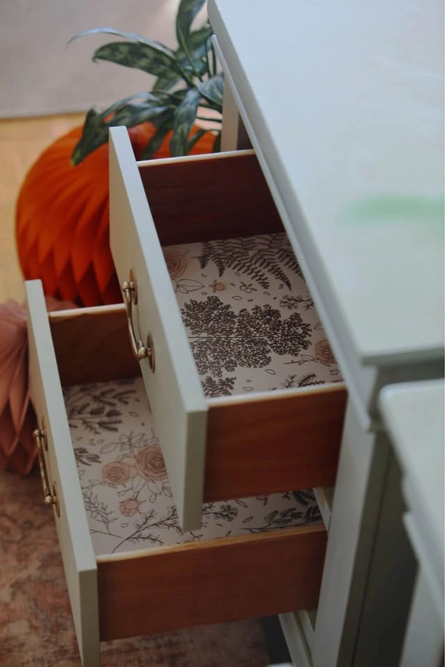 Pair of Sage Green Nightstands - photo 5