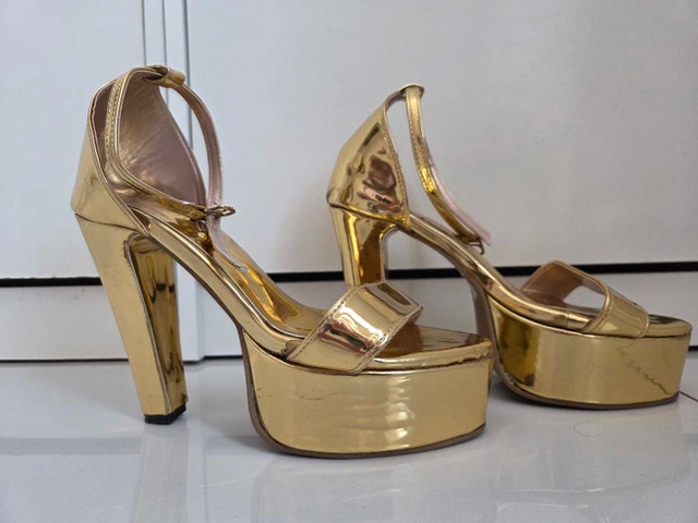 Gold heels size 7