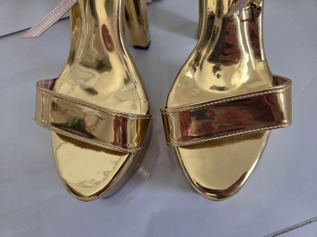 Gold heels size 7 - photo 4