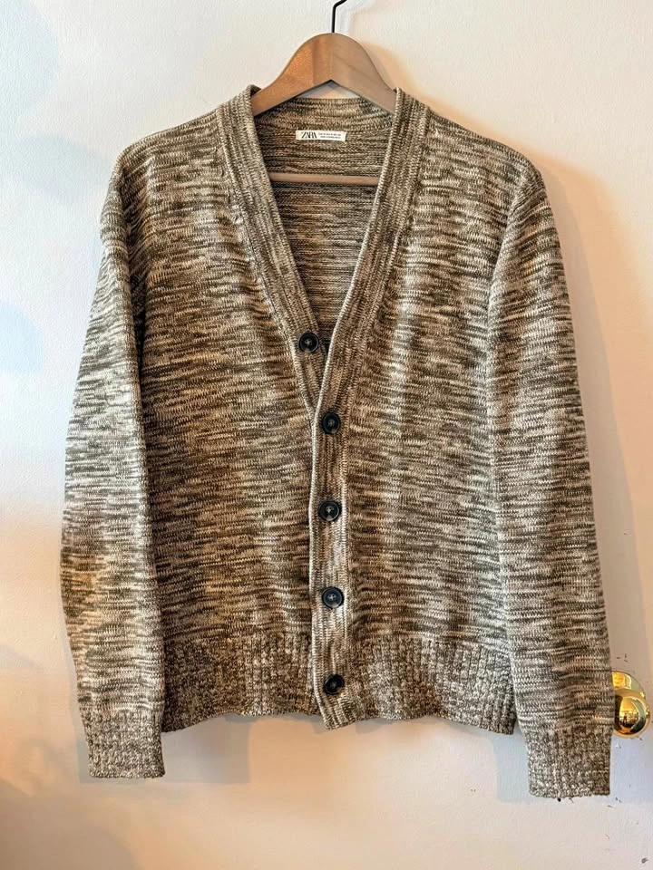 Zara Knit Cardigan -Size M