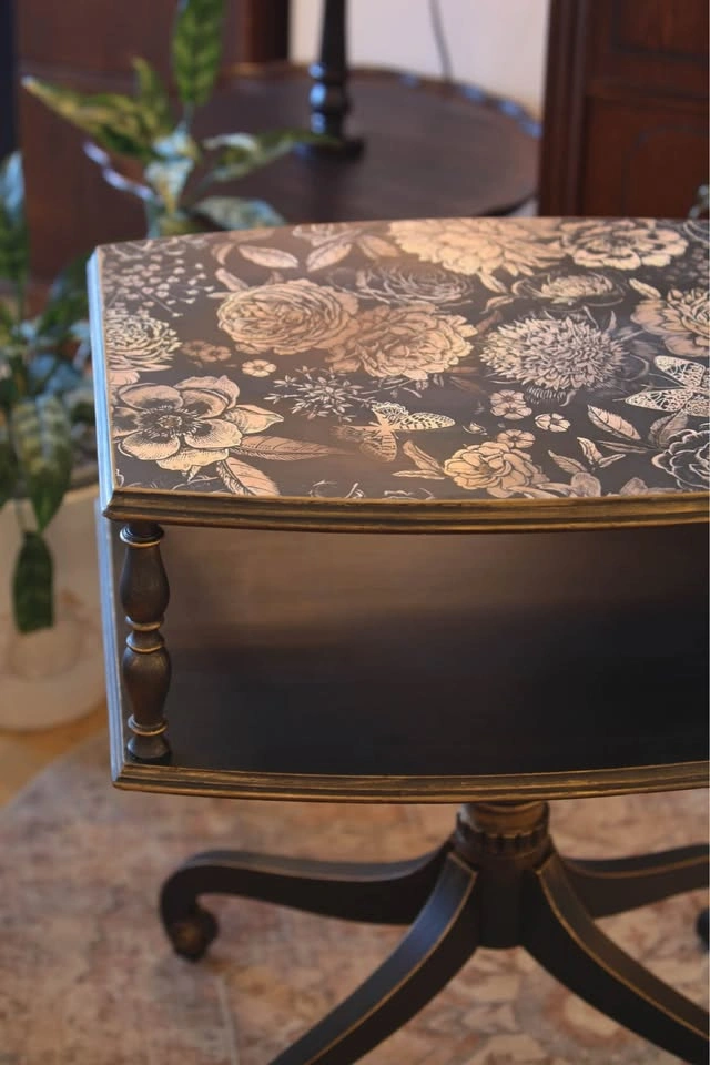 Refinished Vintage Two-Tier Duncan Phyfe Style Table - photo 2
