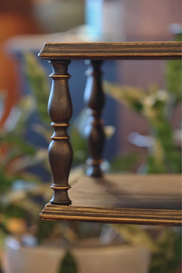 Refinished Vintage Two-Tier Duncan Phyfe Style Table - photo 3