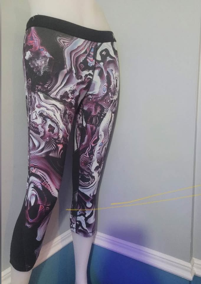 Nike Dry FIT Woman's Leggings Black and Purple Size Large - photo 3