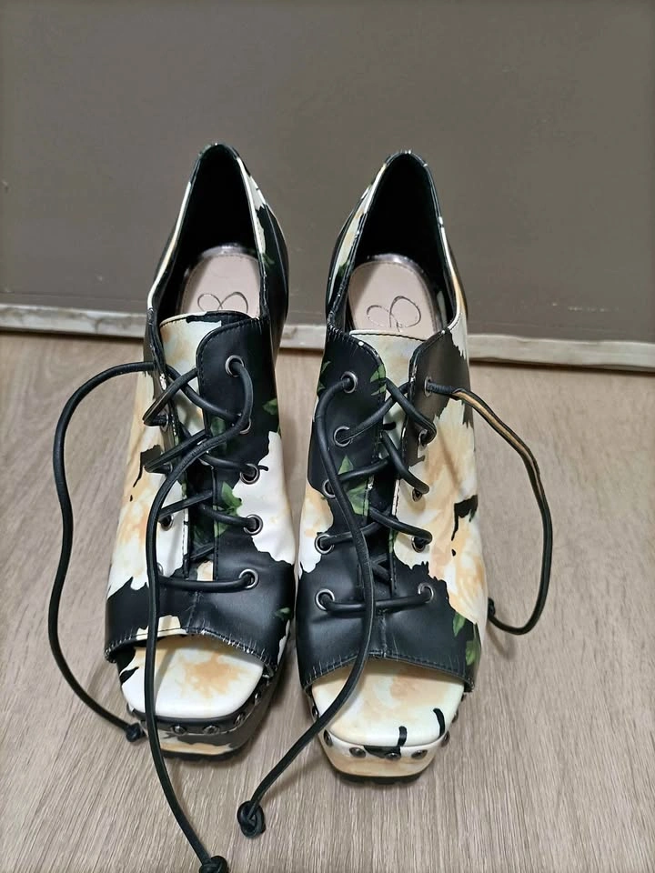 Jessica Simpson Floral Lace-Up Platform Peep Toe Heels
