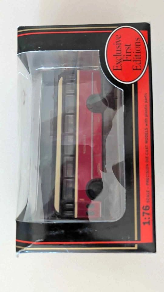 Exclusive First Editions 1:76 Scale Die-Cast Model Bus