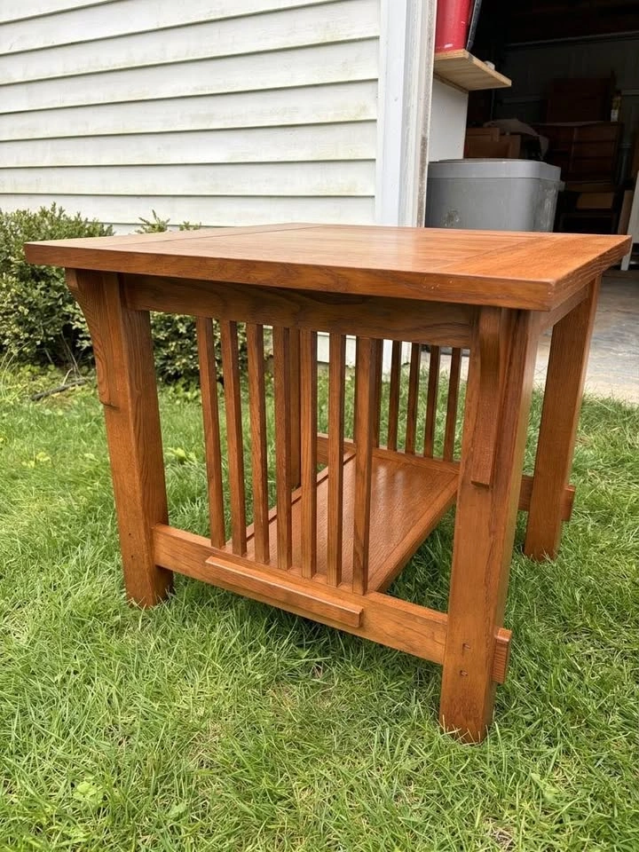 Refinished Mission Style Oak End Table w/ Bowtie Inlays - photo 3