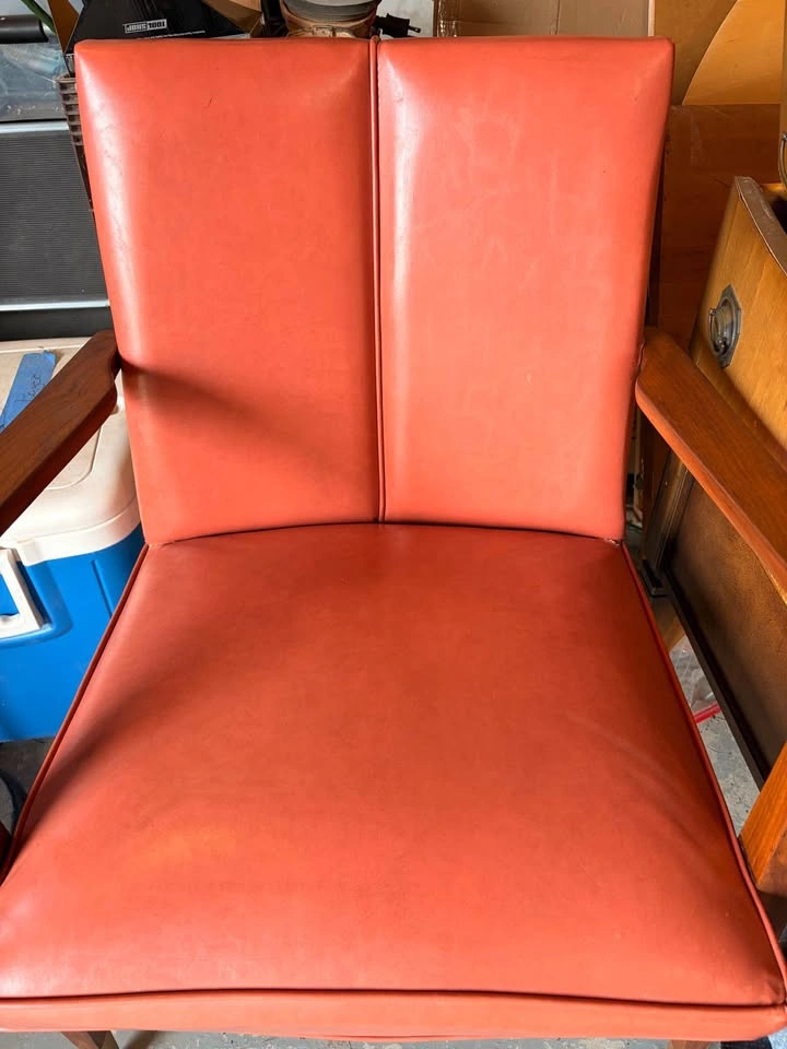 Mid-Century Modern Sculptural Accent Armchair – Refinished Walnu - photo 3
