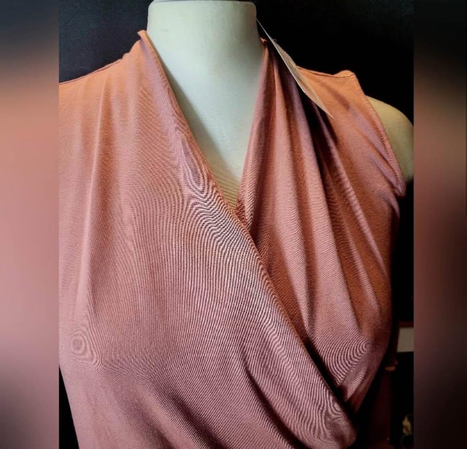 The Limited Sleeveless Pink Wrap Top Petite M - photo 3