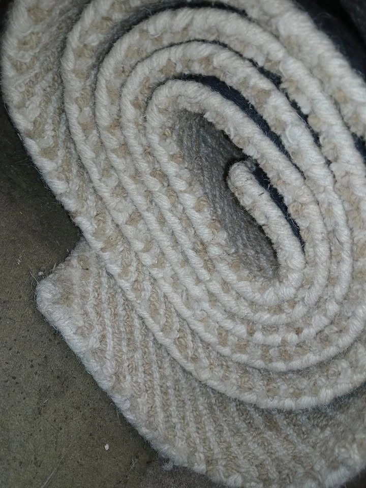Handcrafted 100% Wool Herringbone Area Rug – 8’ x 10’ – Sand Bei - photo 4