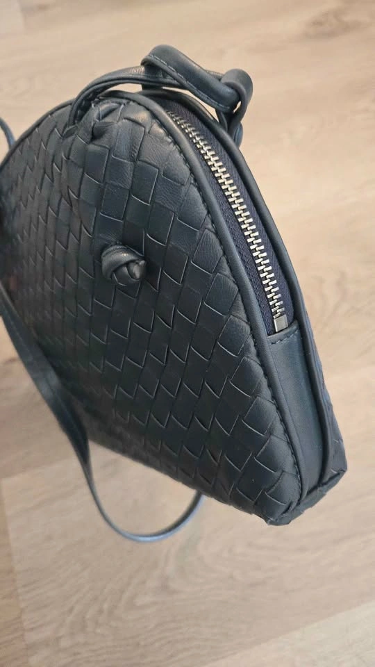 Blue woven crossbody bag - photo 4