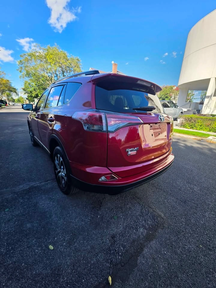 2016 Toyota RAV4 LE Sport Utility 4D - photo 3