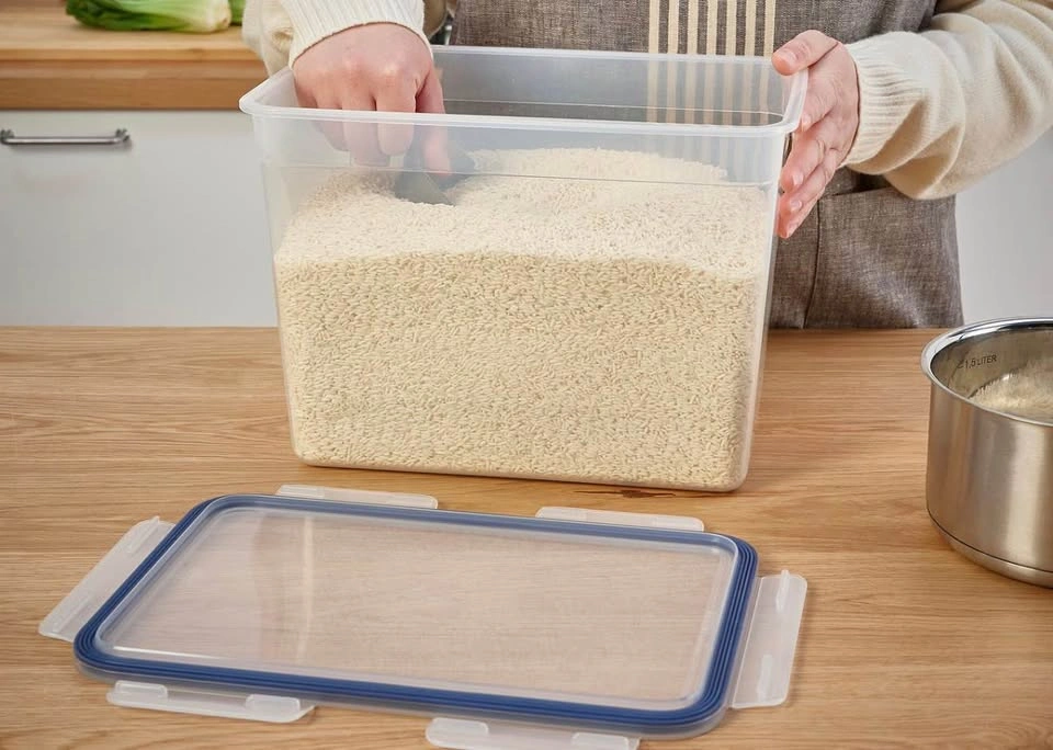 2 Large Food Storage Containers with Lids + Colander - photo 2