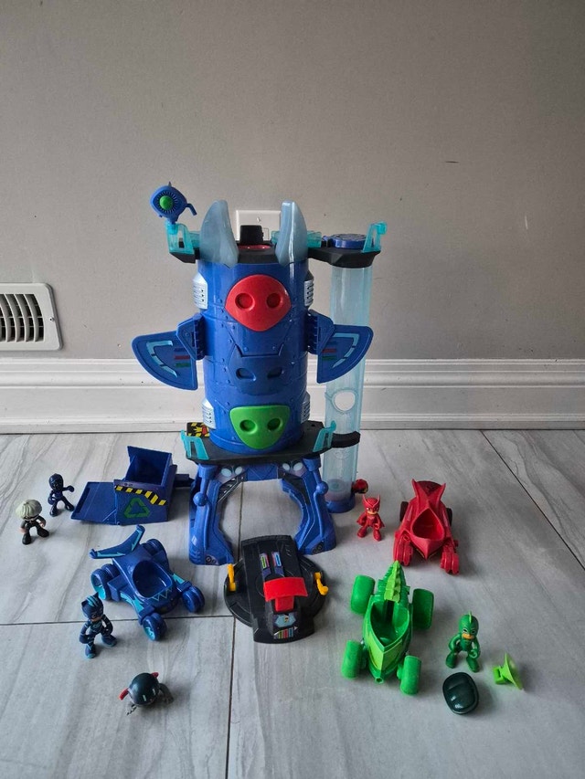 PJ Masks HQ toy, figurines, and accessories
