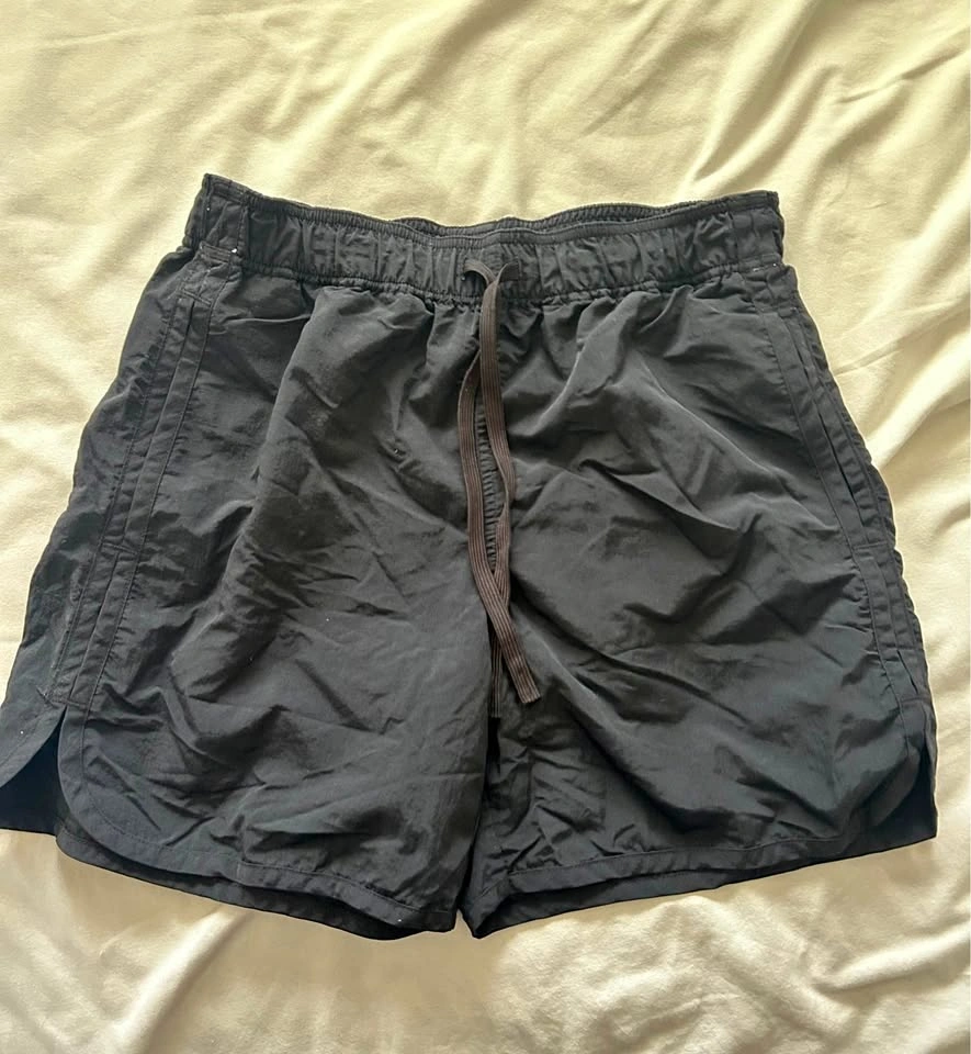 Uniqlo U Collection wind breaker shorts women’s