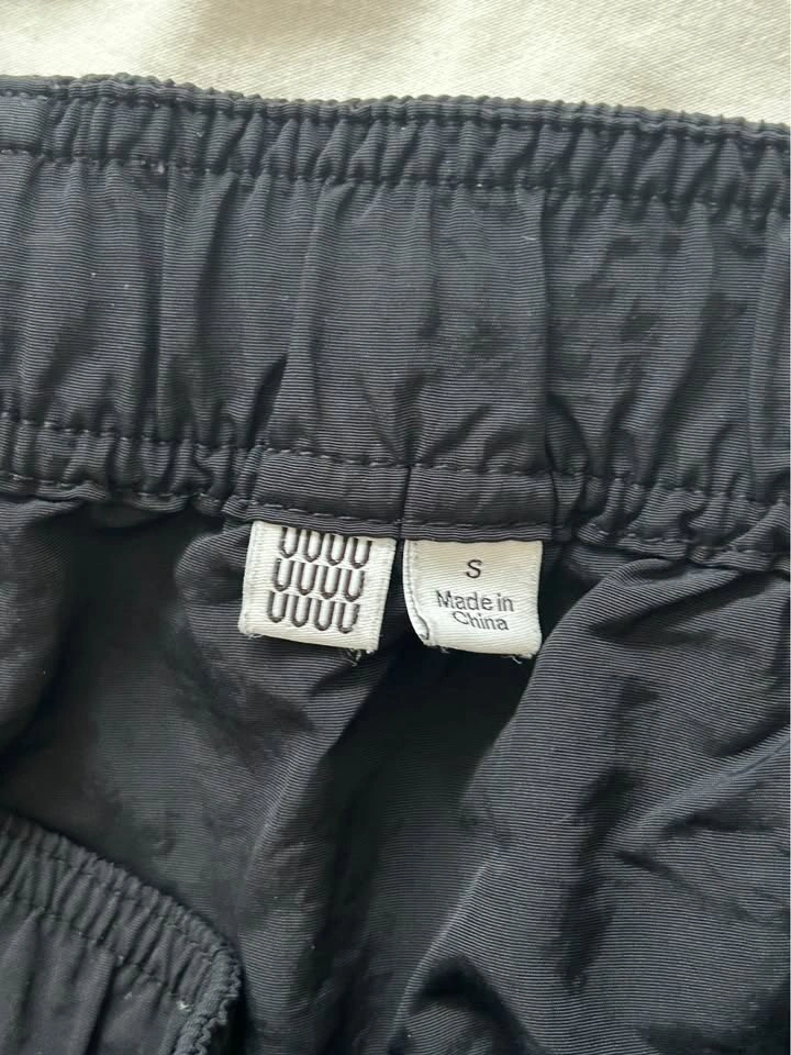 Uniqlo U Collection wind breaker shorts women’s - photo 2