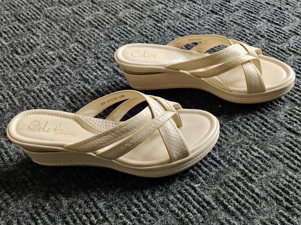 Women Cole Haan Nike Air Wedge Flip Flop Sandals Size 6.5