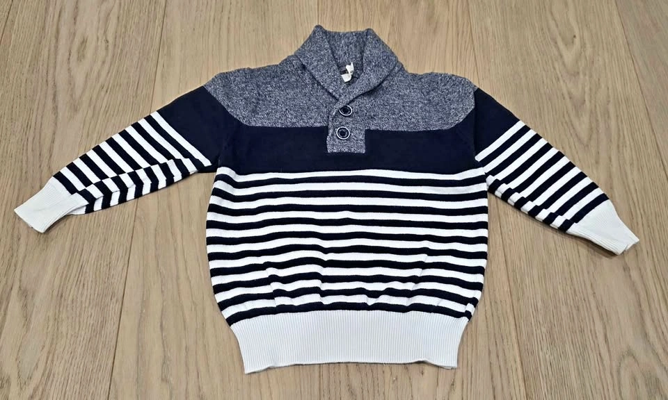 3T sweater