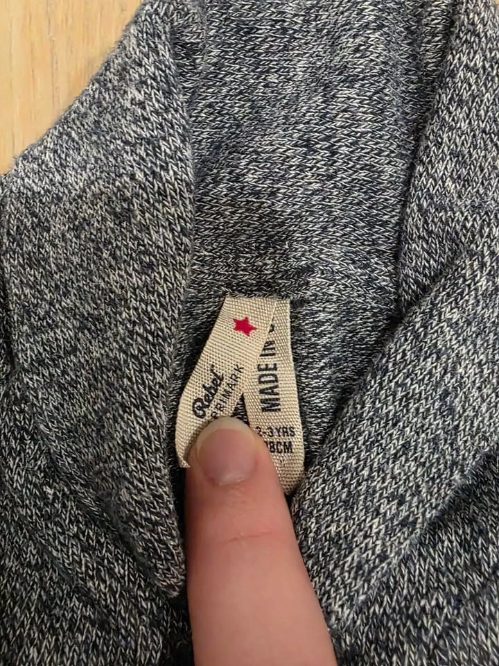 3T sweater - photo 2