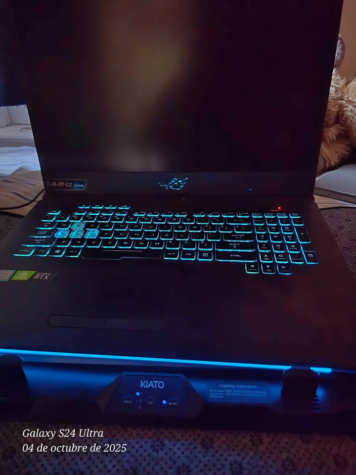 ASUS ROG Strix Scar - 17 - photo 2