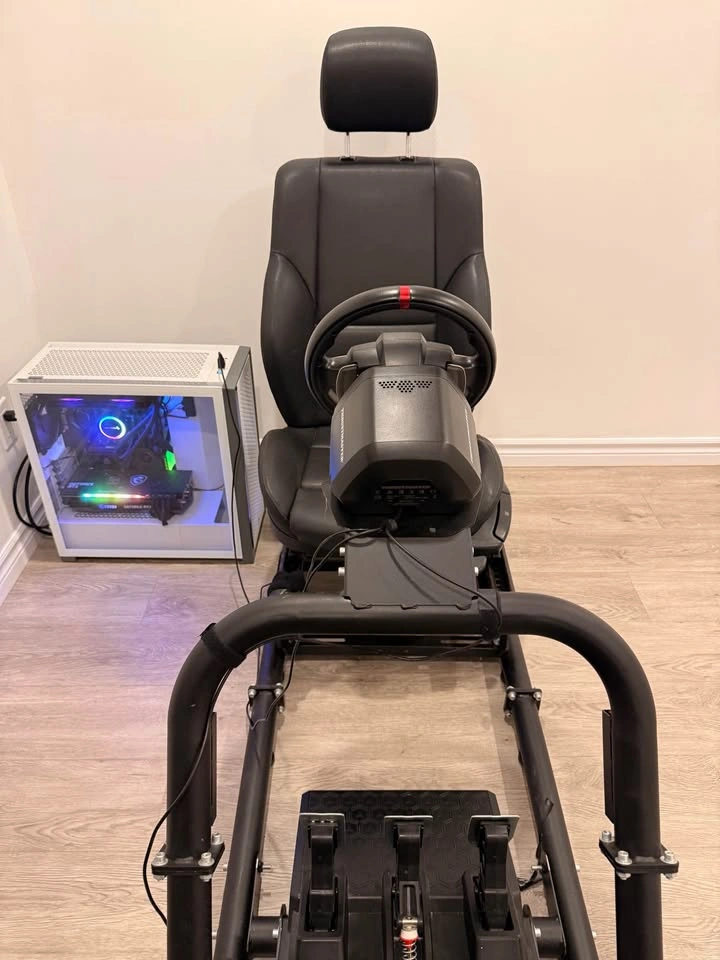 Oculus Quest 2, Race Car Simulator, and Geforce RTX PC - photo 4