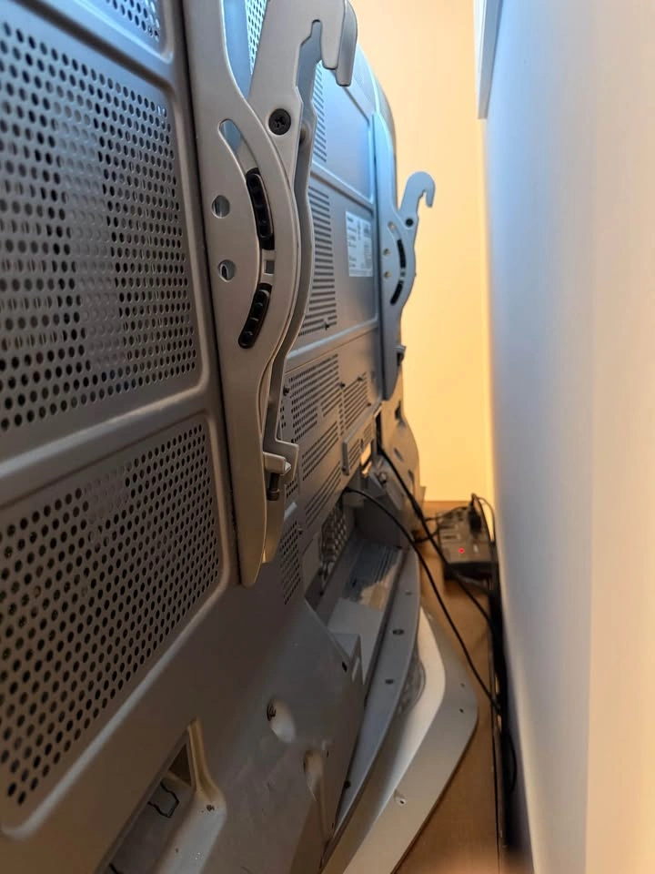 Panasonic Tv - photo 3