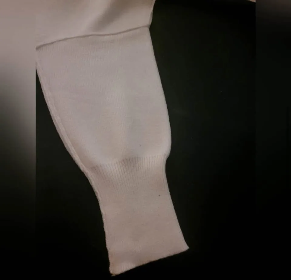 New Viscose mix Oversize Dex Cream Women's Sweater Size M image indicator(4)